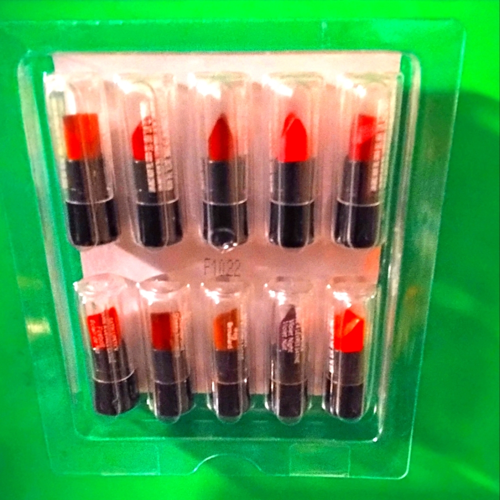 Cute mini lipstick